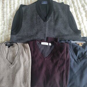 Lot of Men's V neck sweaters Calvin Klein Banana Republic